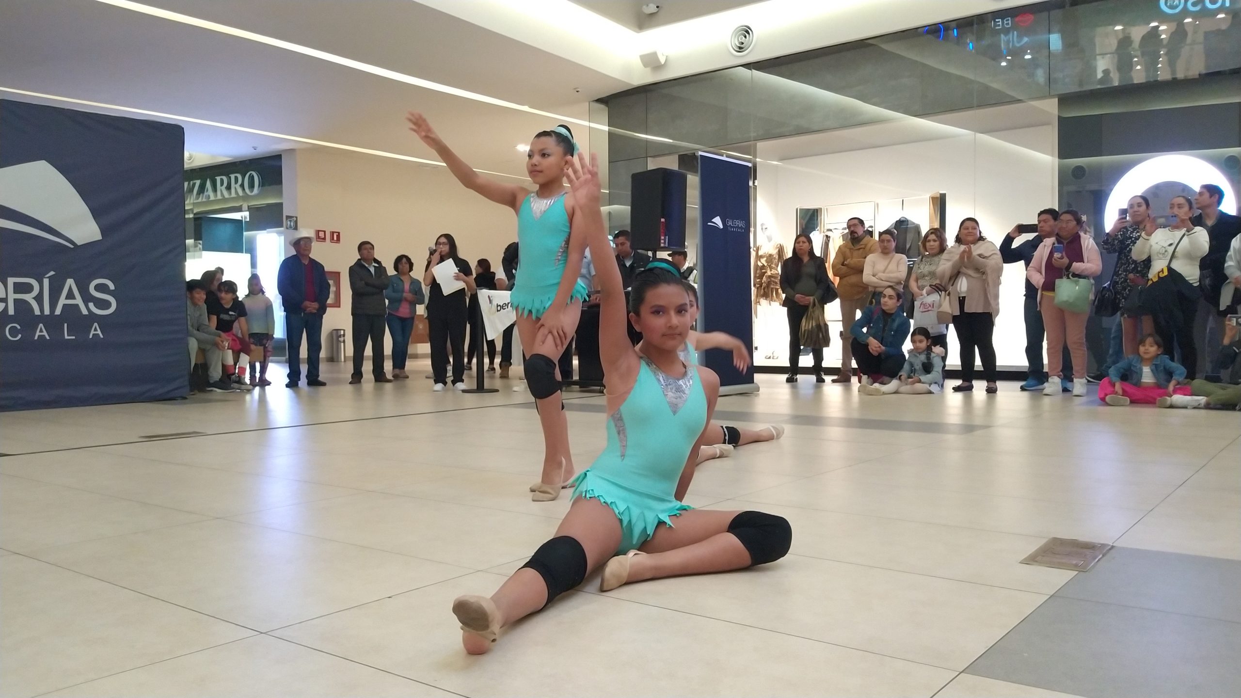 GIMNASIA RÍTMICA GIMNASIA RÍTMICA